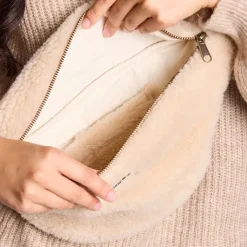 Banane Sasha en fourrure Beige