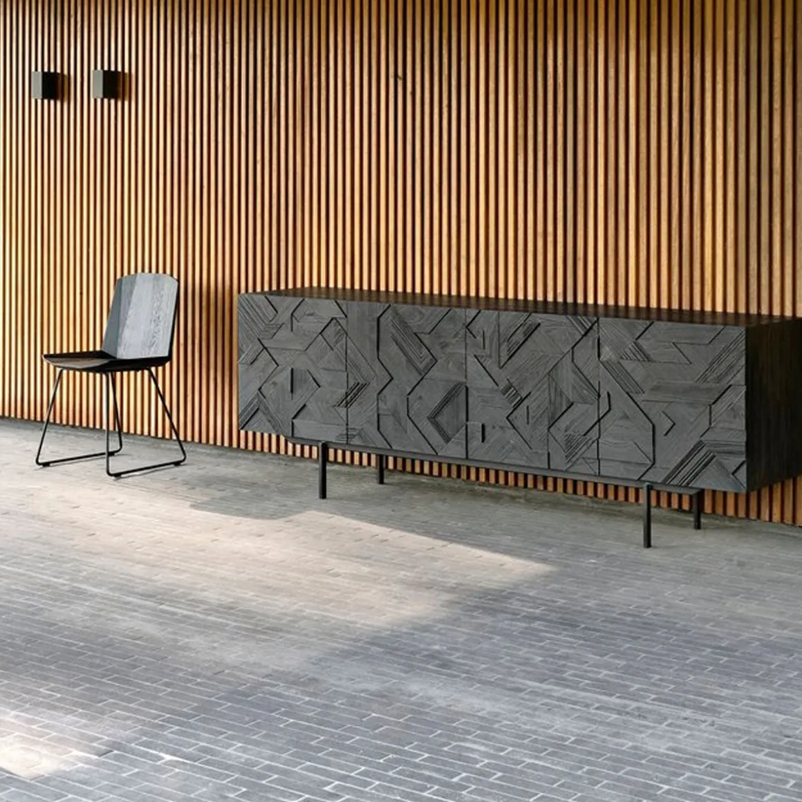 Buffet Graphic en teck verni - 4 portes