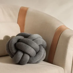 Coussin Knot