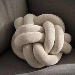 Coussin Knot