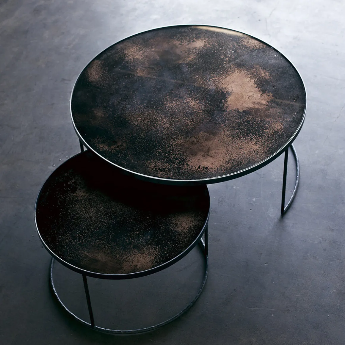 Set de 2 tables tables gigognes Nesting - Antique Bronze - Ø 92 cm