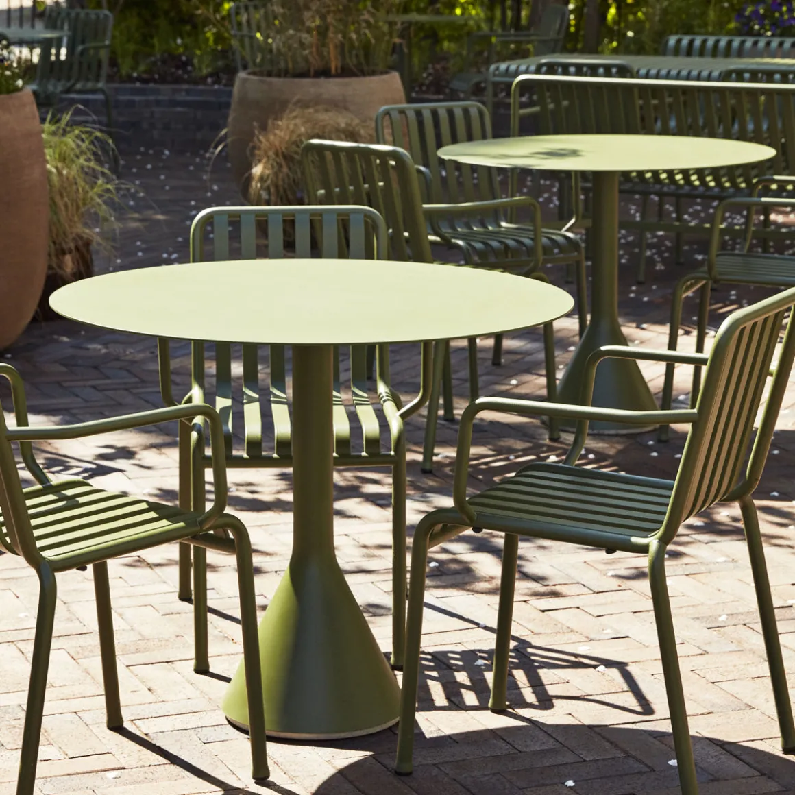 Table Cone Palissade - Ø 90 x h 74 cm - Olive