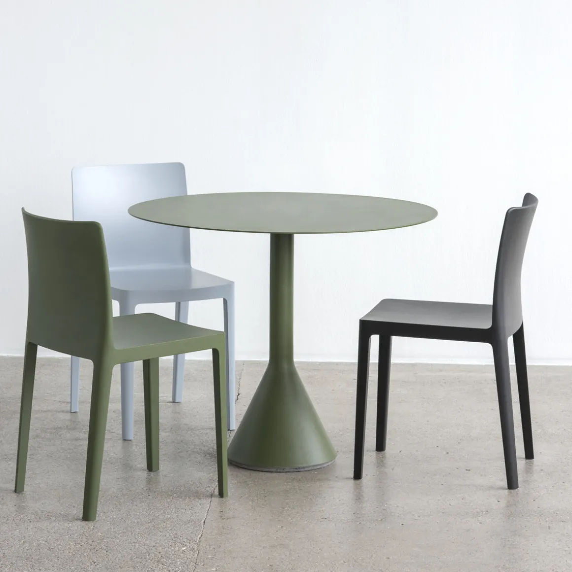 Table Cone Palissade - Ø 90 x h 74 cm - Olive